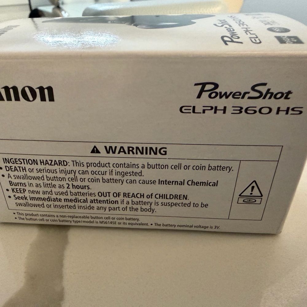 NEW Canon PowerShot ELPH 360 HS WiFi Digital Camera - Picture 2 of 6